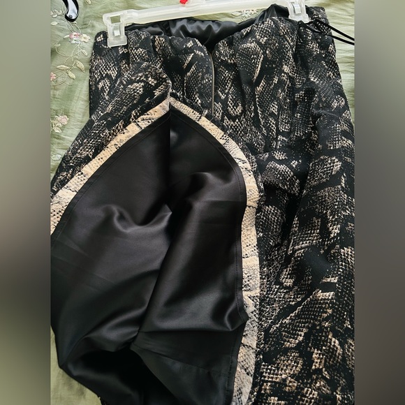 Express Mini Dress - Picture 4 of 5